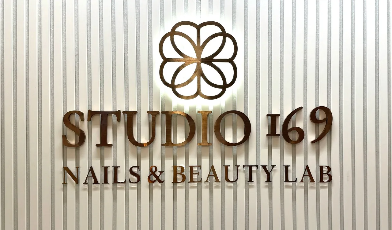 Studio 169 – Logo im Empfang